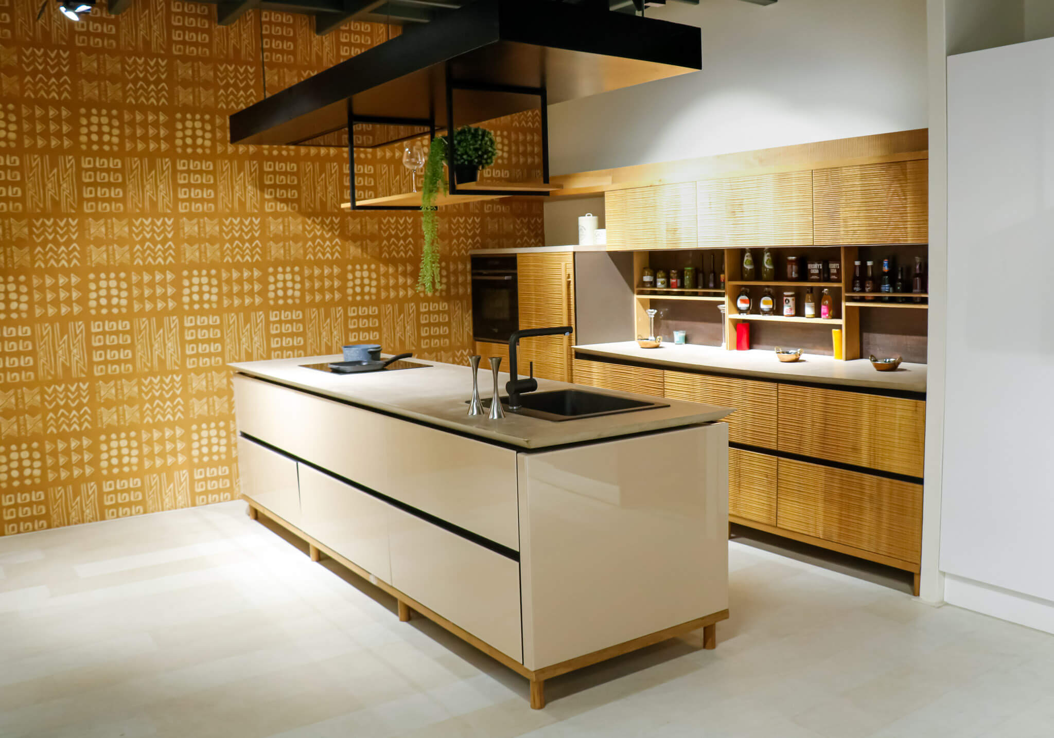 976974_Island modular kitchen (2) (1).jpg